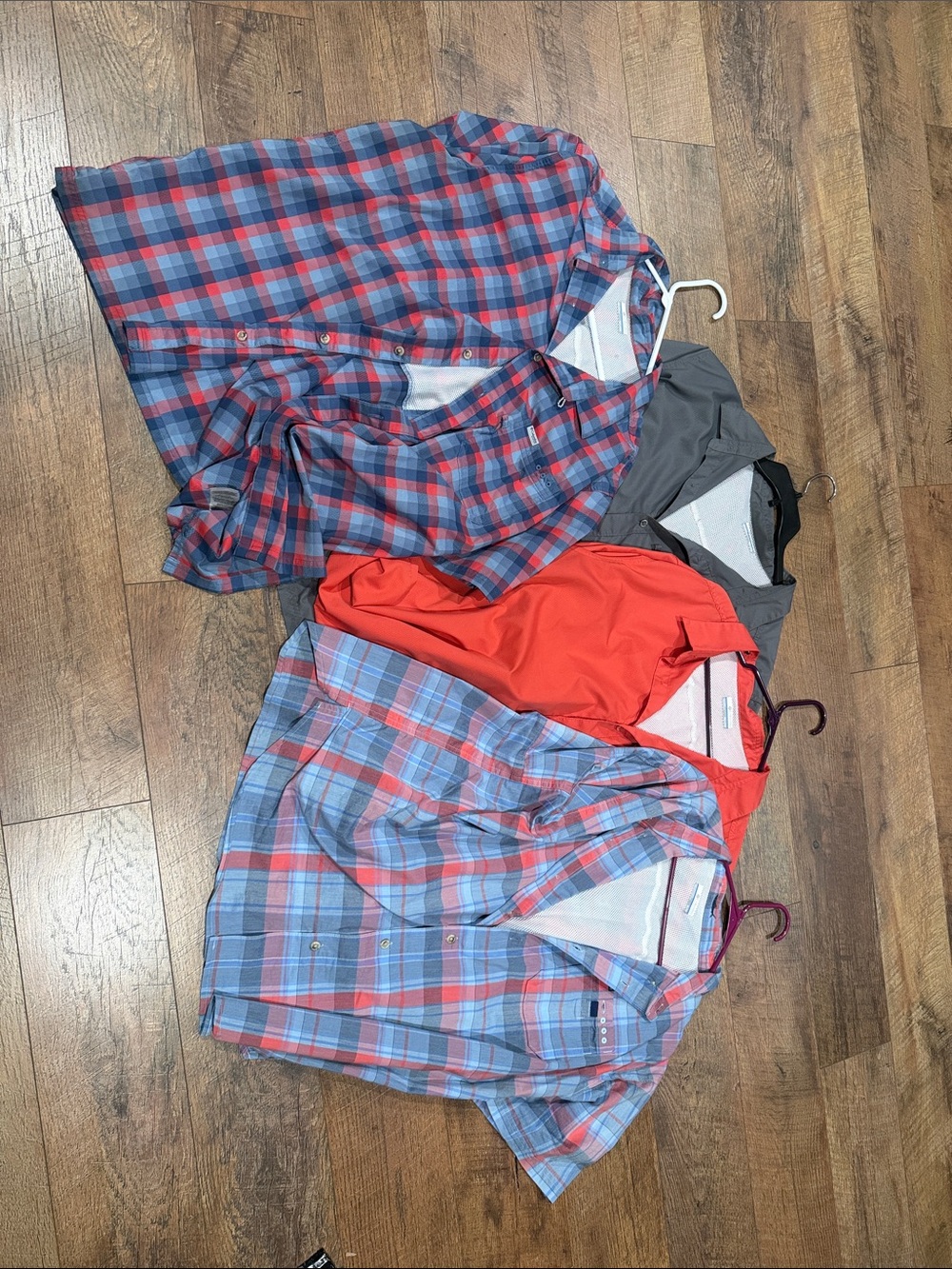 Columbia Men's Red and Blue Plaid Button Down Shirt, lot of xxl 4 shirts , great